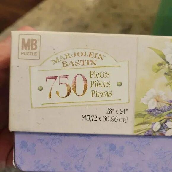 Hasbro Nature's Treasures Marjolein Bastin 750 pc Jigsaw Puzzle - Picture 5 of 8